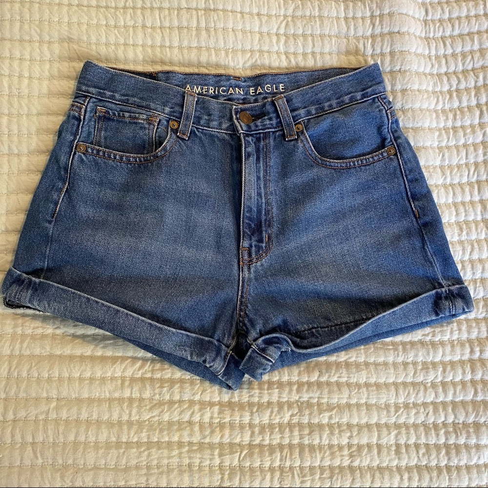 American Eagle Mom Short